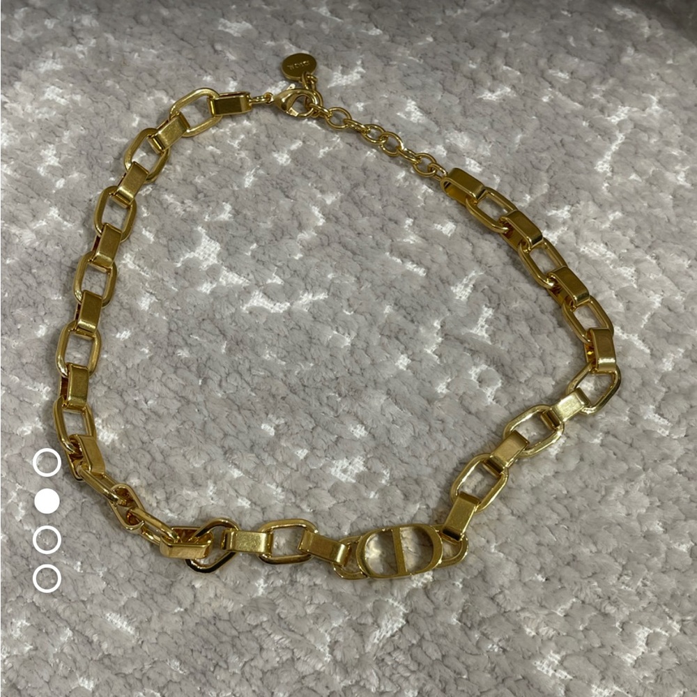 Dior Montaigne Necklace Gold - Picture 2 of 6